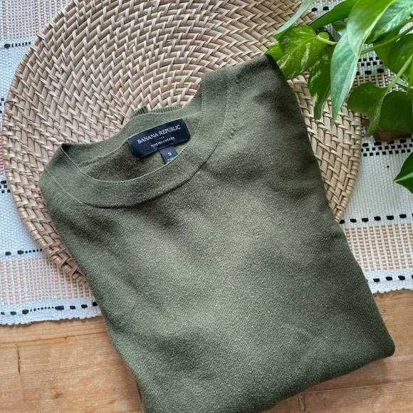 Banana Republic Olive Green Forever Crew Neck Sweater - Picture 8 of 9